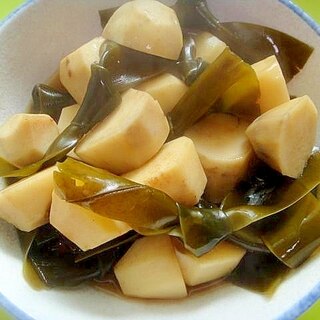 結び昆布と里芋の煮物